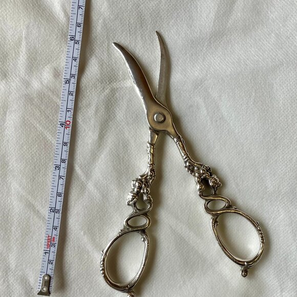 Vintage Sterling Silver grape scissors in perfect condition
